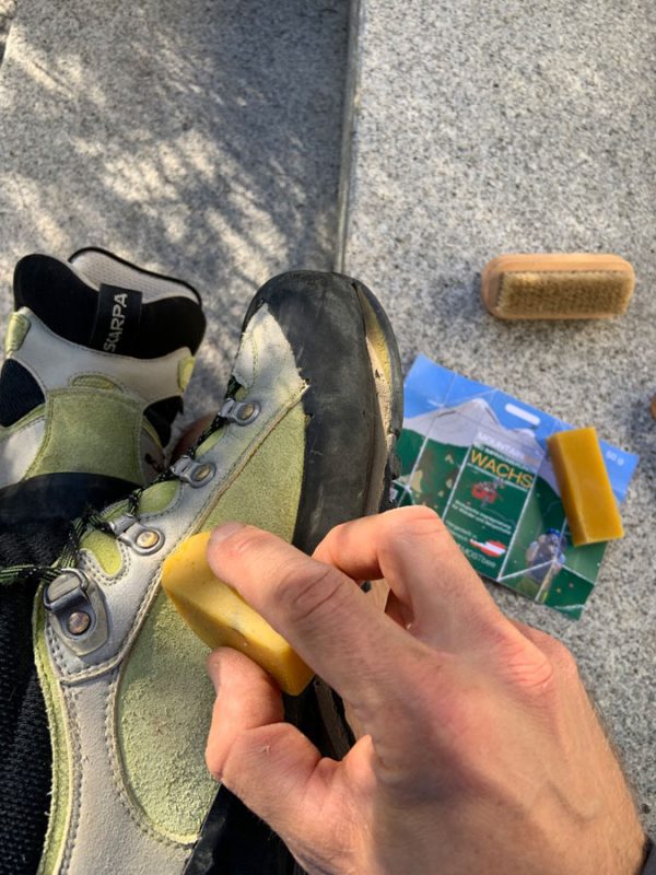 Imprägnierung für Wanderschuhe rein natürlich - "mountainbeeWAX" ⛰️ - 25g - ZeroWaste – Bild 4
